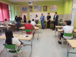 Помоћник министра Милан Пашић са осмацма из Нове Пазове