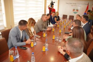 Министар Станковић на састанку да челницима градске управе