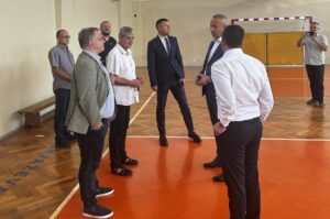 100 дана рада Владе Србије - министар Станковић у обиласку Књажевачке гимназије