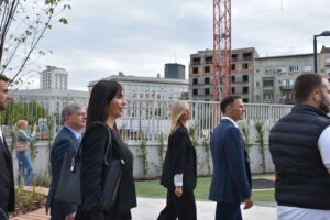 Обилазак новоизграђене школе и вртића у комплексу "Београд на води"