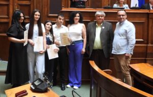 Додела диплома победницима републичких такмичења из школа из области економија, право, администрација, угоститељства, туризма и трговина